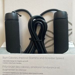 NWT Gaiam adjustable, jump rope, exercise burns calories, improve stamina